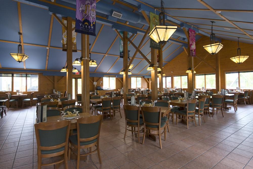 Westmark Inn Dawson City Exterior foto